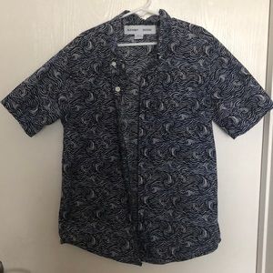 Boy’s Old Navy shirt